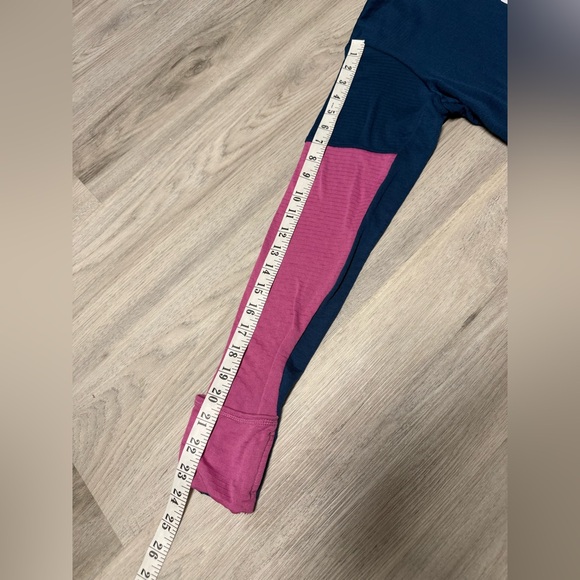 Nike cropped style running Top - Picture 6 of 6